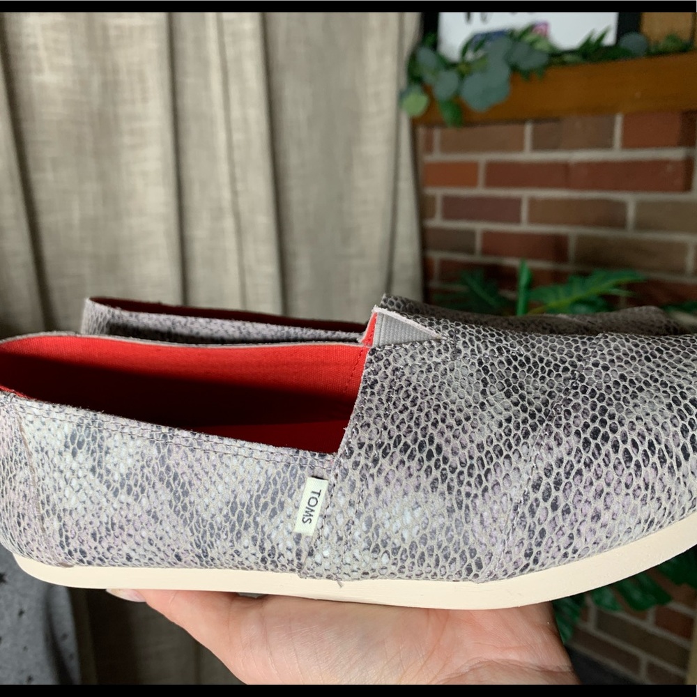 TOMS- snake skin slip ons! Brand new without tags - Picture 3 of 6